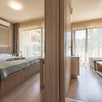 Golden Sands Apartment Apartament